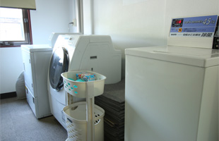 宿泊のお客様がご利用できる、ランドリーコーナー01